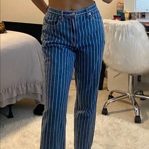 American Eagle Mom Jeans